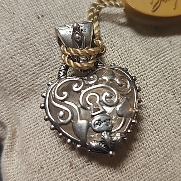 BARBARA BIXBY LOCK HEART ENAMEL VINE LEAF FLOWER ENHANCER PENDANT CHARM Gift - Picture 2 of 3